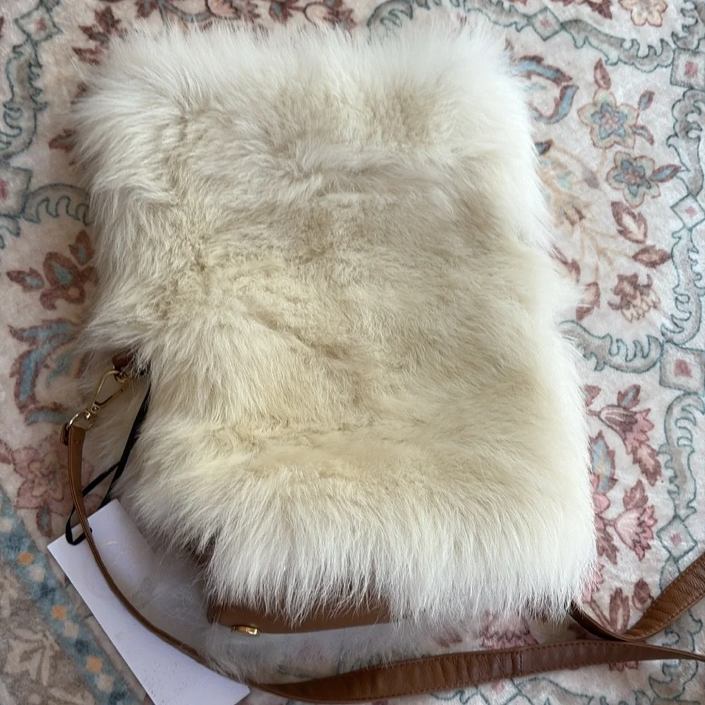 CARLISLE COLLECTION Genuine Shearling Fur Bag Leather Toscana $448 New NWT ivory - Picture 9 of 13